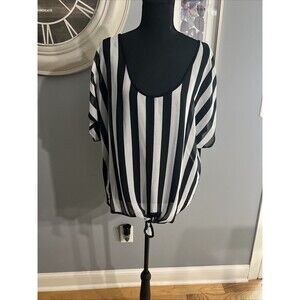 Ultra Teeze Women Sz 2x Black/White Short Sleeves Plus Size